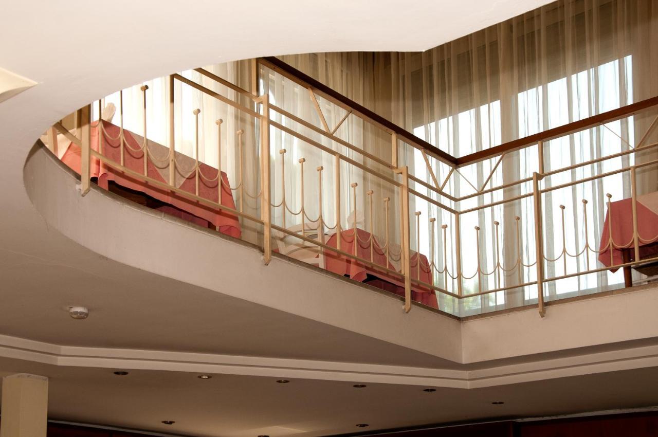 Hotel Rugantino تْشيزيناتيكو المظهر الخارجي الصورة