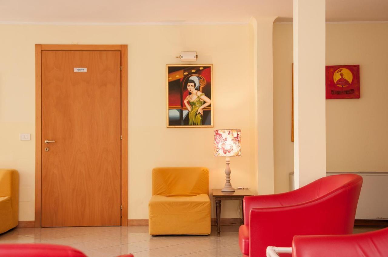 Hotel Rugantino تْشيزيناتيكو المظهر الخارجي الصورة