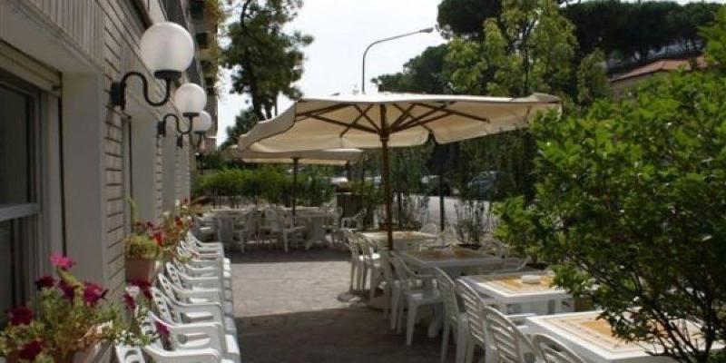 Hotel Rugantino تْشيزيناتيكو المظهر الخارجي الصورة